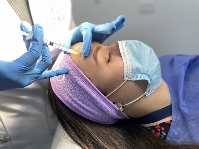 Ácido Hialurónico para Hidratación Facial Profunda